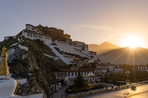 為什么越來(lái)越多的人喜歡去拉薩注冊(cè)公司？